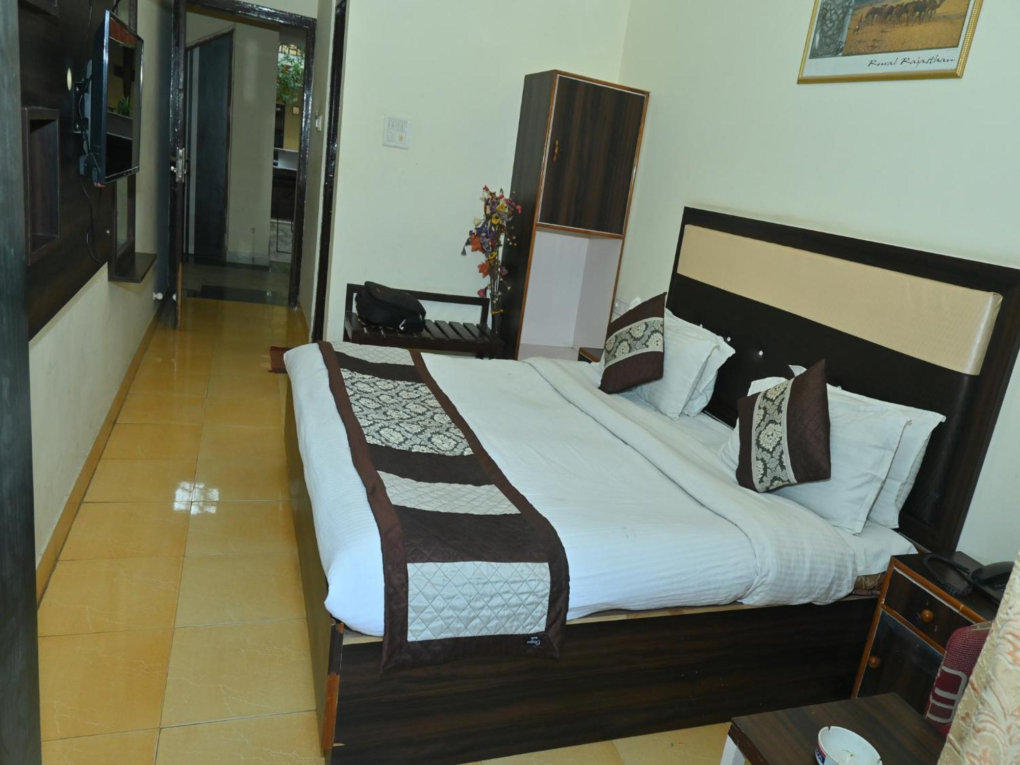 Goyal Plaza Hotel 5 Mint. Waling Distance From Pushkar Lake Eksteriør billede
