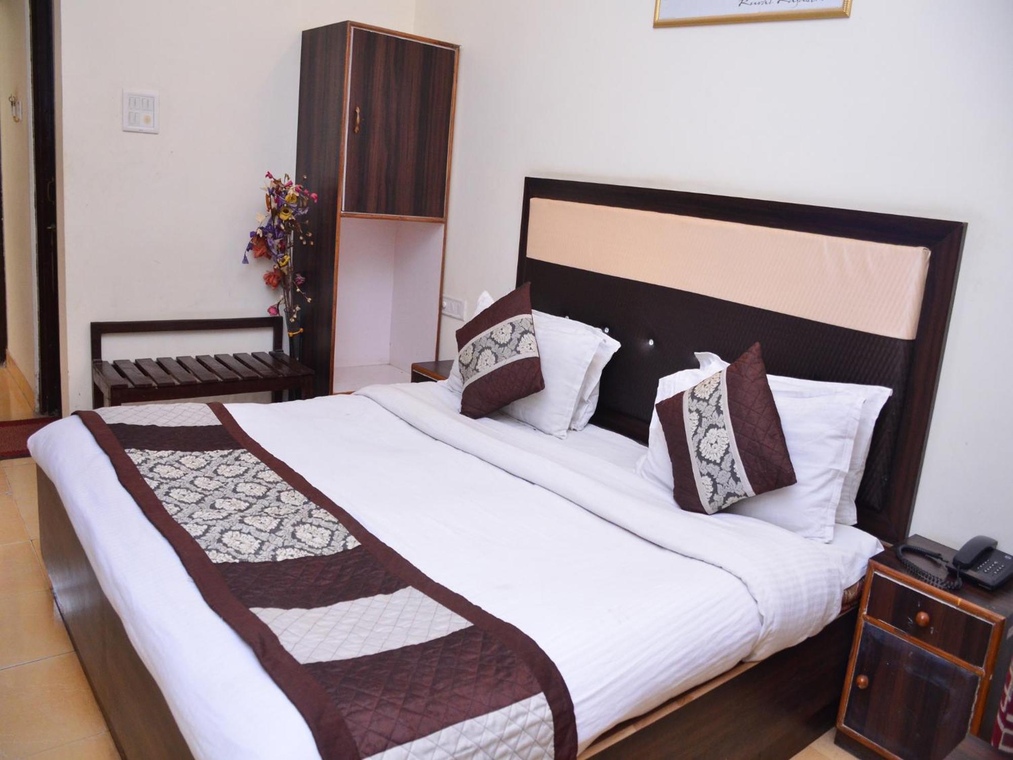 Goyal Plaza Hotel 5 Mint. Waling Distance From Pushkar Lake Eksteriør billede